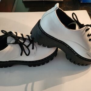 Rouge Helium Platform Boots Combat Shiny White Size 8 1 /2